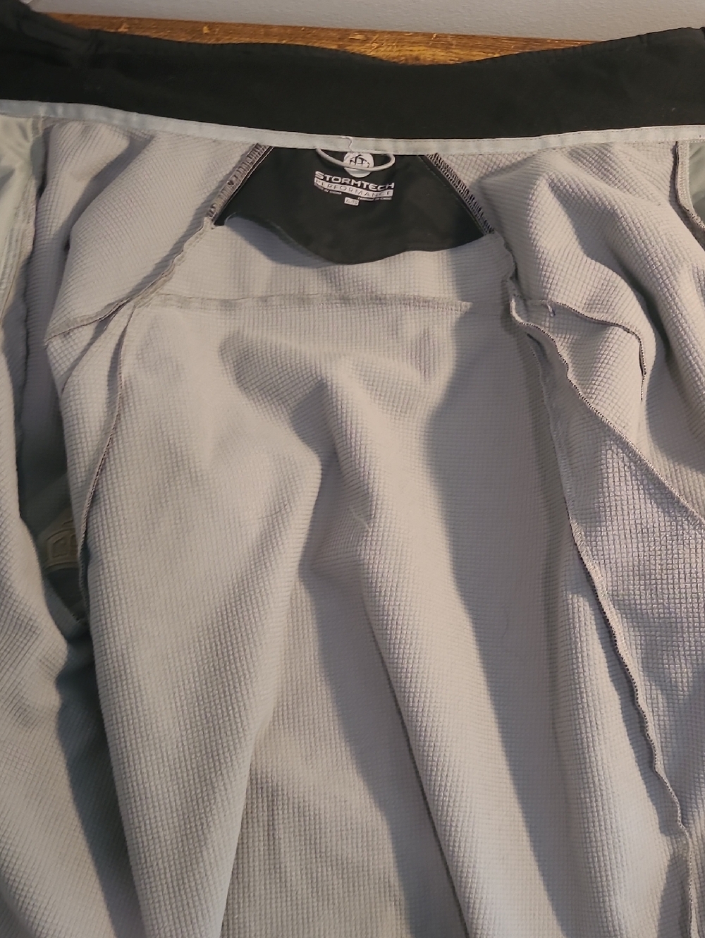 Storm Light Gray Men's Raincoat with Breathable Waffle Lining